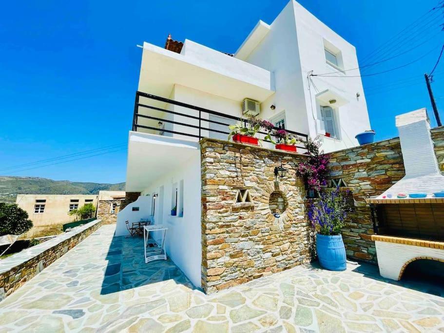 Cozy, Newly Renovated Apartment In Gavrio. Bagian luar foto