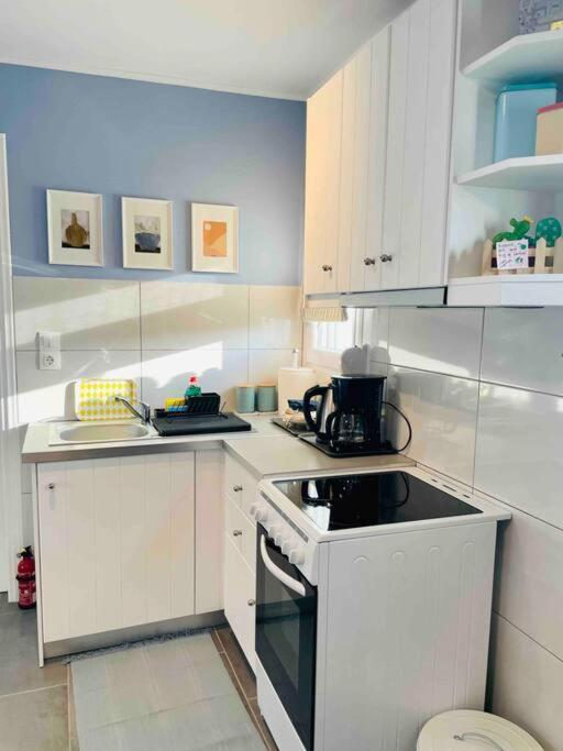 Cozy, Newly Renovated Apartment In Gavrio. Bagian luar foto