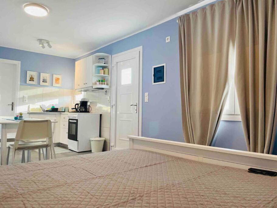 Cozy, Newly Renovated Apartment In Gavrio. Bagian luar foto