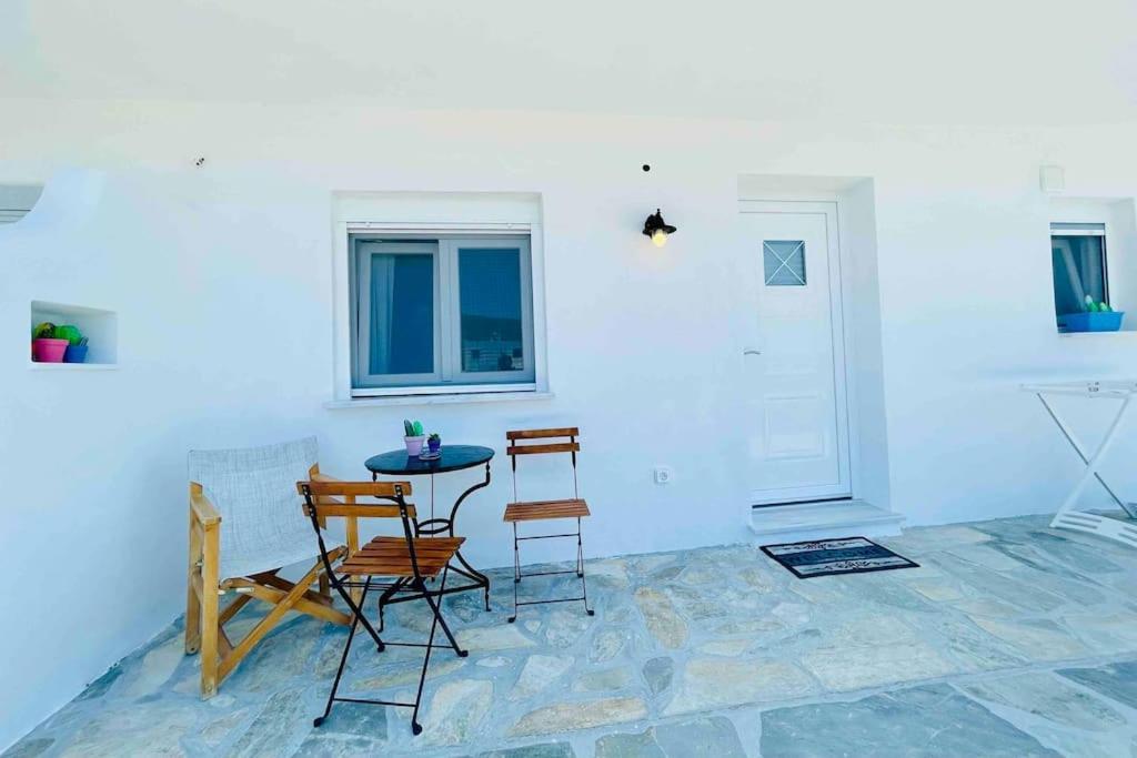 Cozy, Newly Renovated Apartment In Gavrio. Bagian luar foto